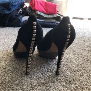 Vince Camuto Heels